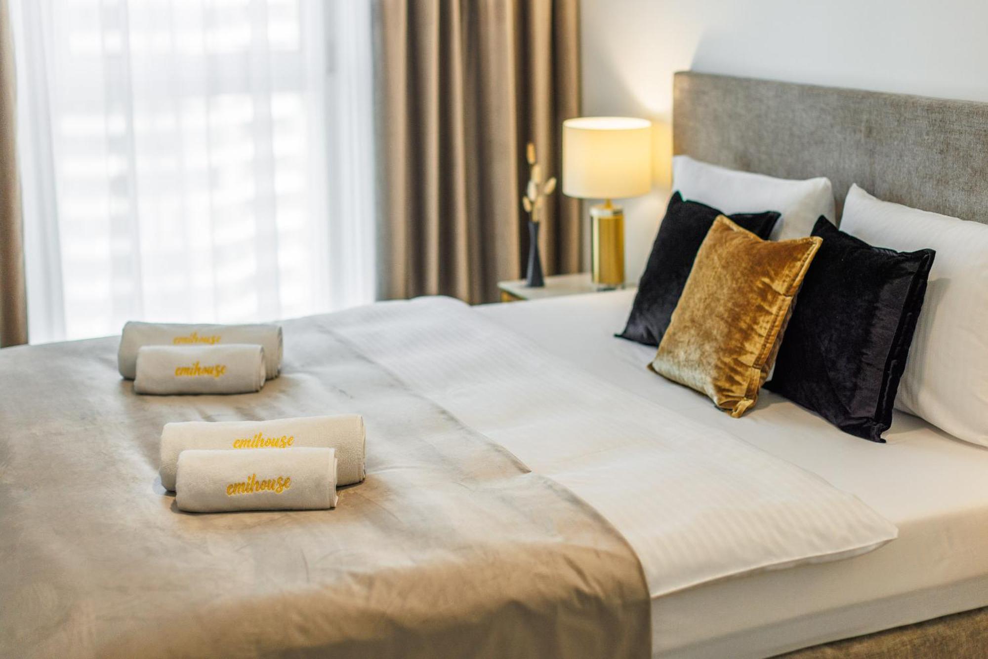 Emihouse Riverside Premium Apartments & Free Parking Жешув Экстерьер фото