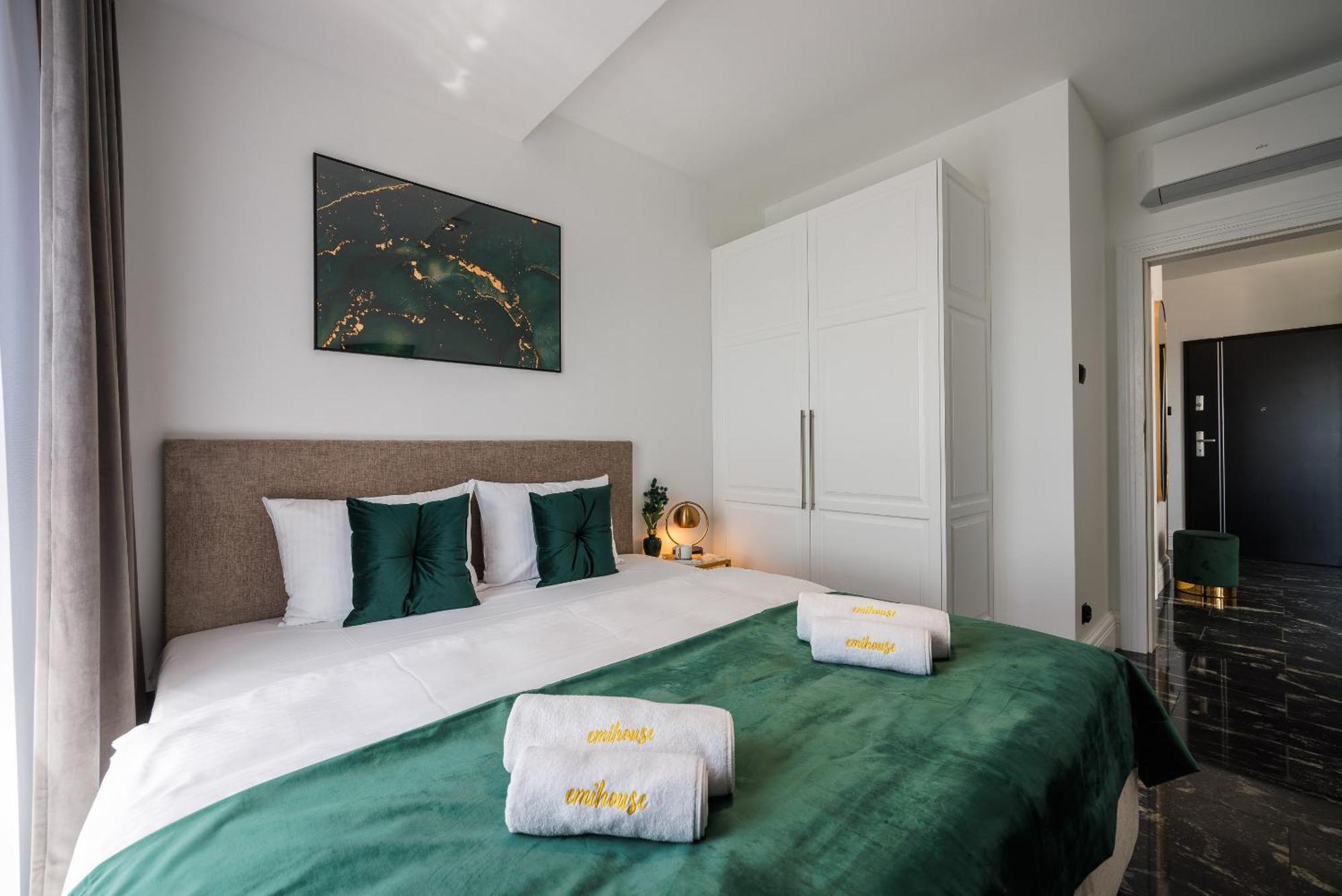 Emihouse Riverside Premium Apartments & Free Parking Жешув Экстерьер фото